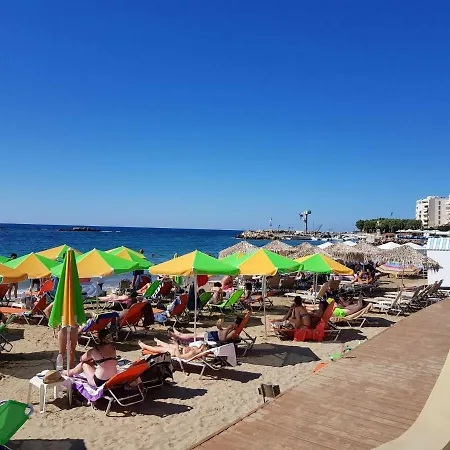 アパート Nea Chora Beach ハニア